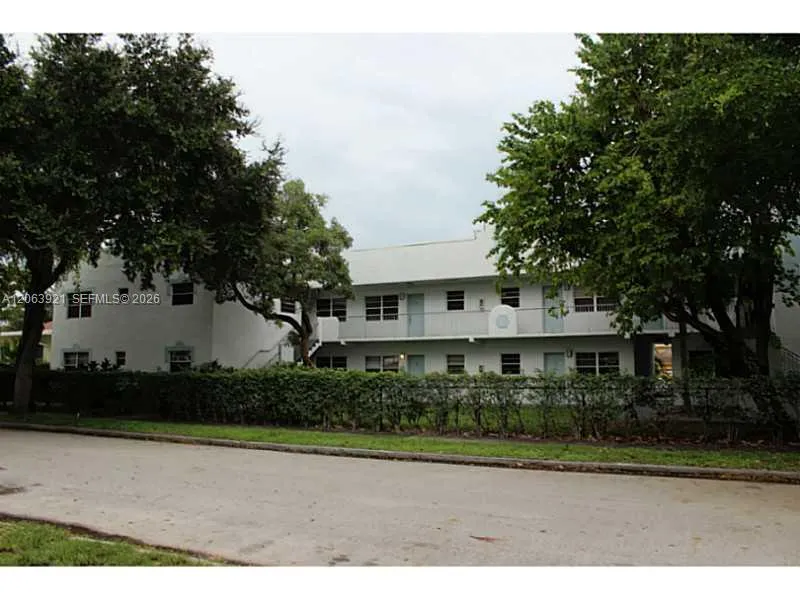 Foto de propiedad en 1925 Madison Street 19, Hollywood, FL 33020 Hollywood con MLS# 