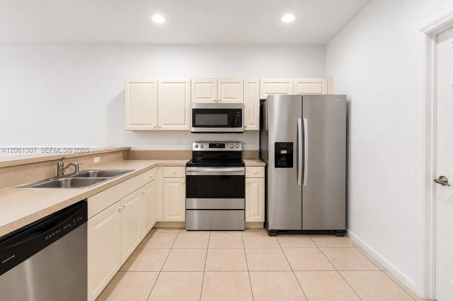 En Venta 1925 Marsh Harbor Drive 204, Riviera Beach, FL 33404, Riviera Beach, FL 33404
