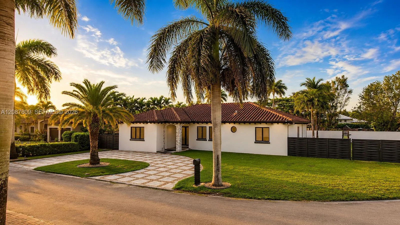 En Venta 19260 SW 134 Ave Road, Miami, FL 33177, Miami, FL 33177