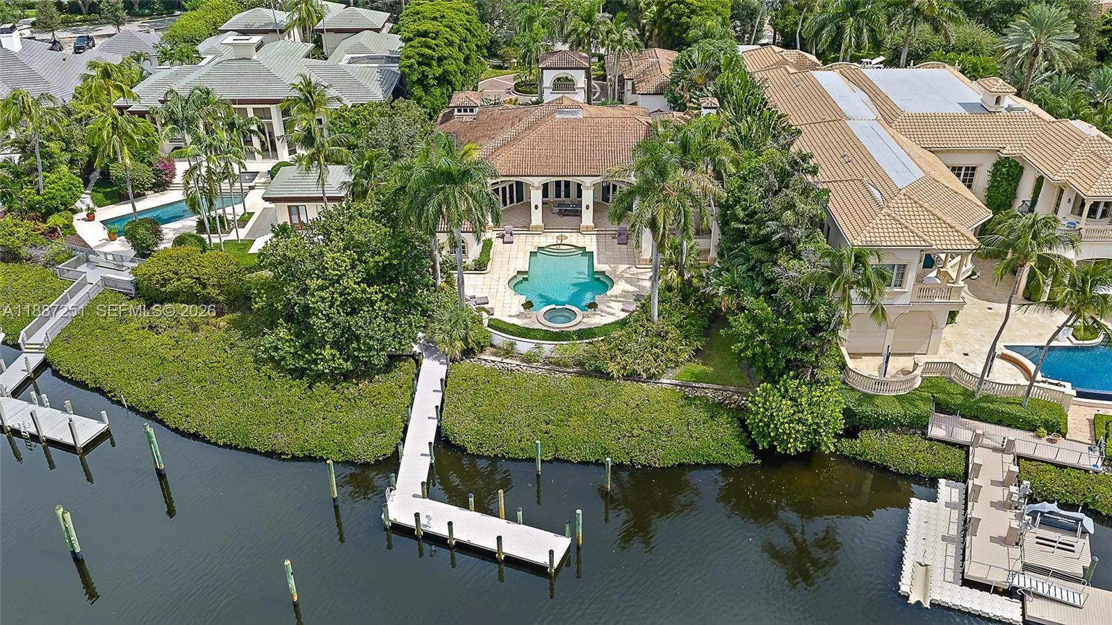 Foto de propiedad en 193 Spyglass Court, Jupiter, FL 33477 Jupiter con MLS# 