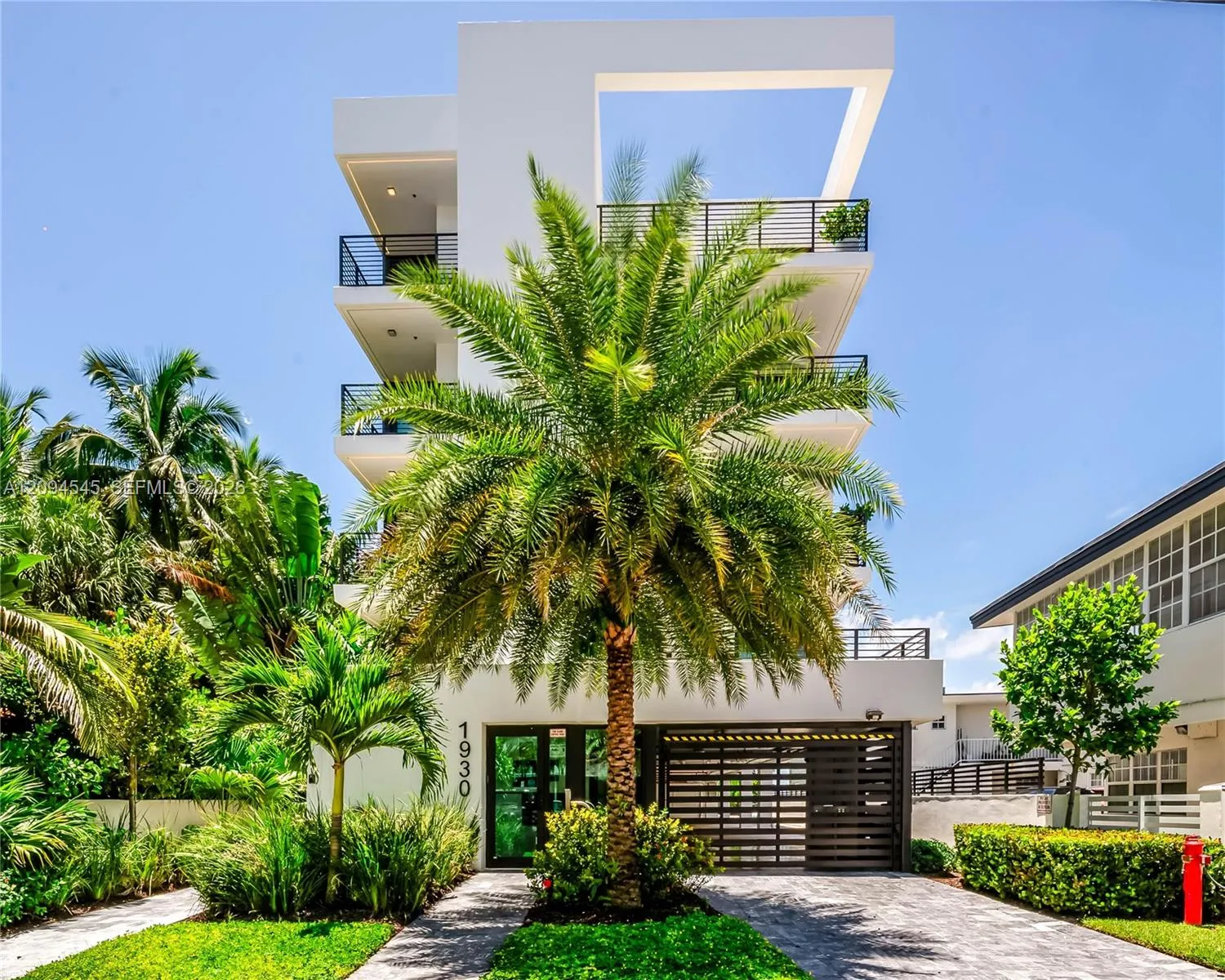 En Venta 1930 Bay Drive 2, Miami Beach, FL 33141, Miami Beach, FL 33141