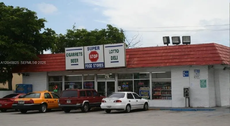 Foto de propiedad en 19301 NW 2nd Avenue, Miami Gardens, FL 33169 Miami Gardens con MLS# 