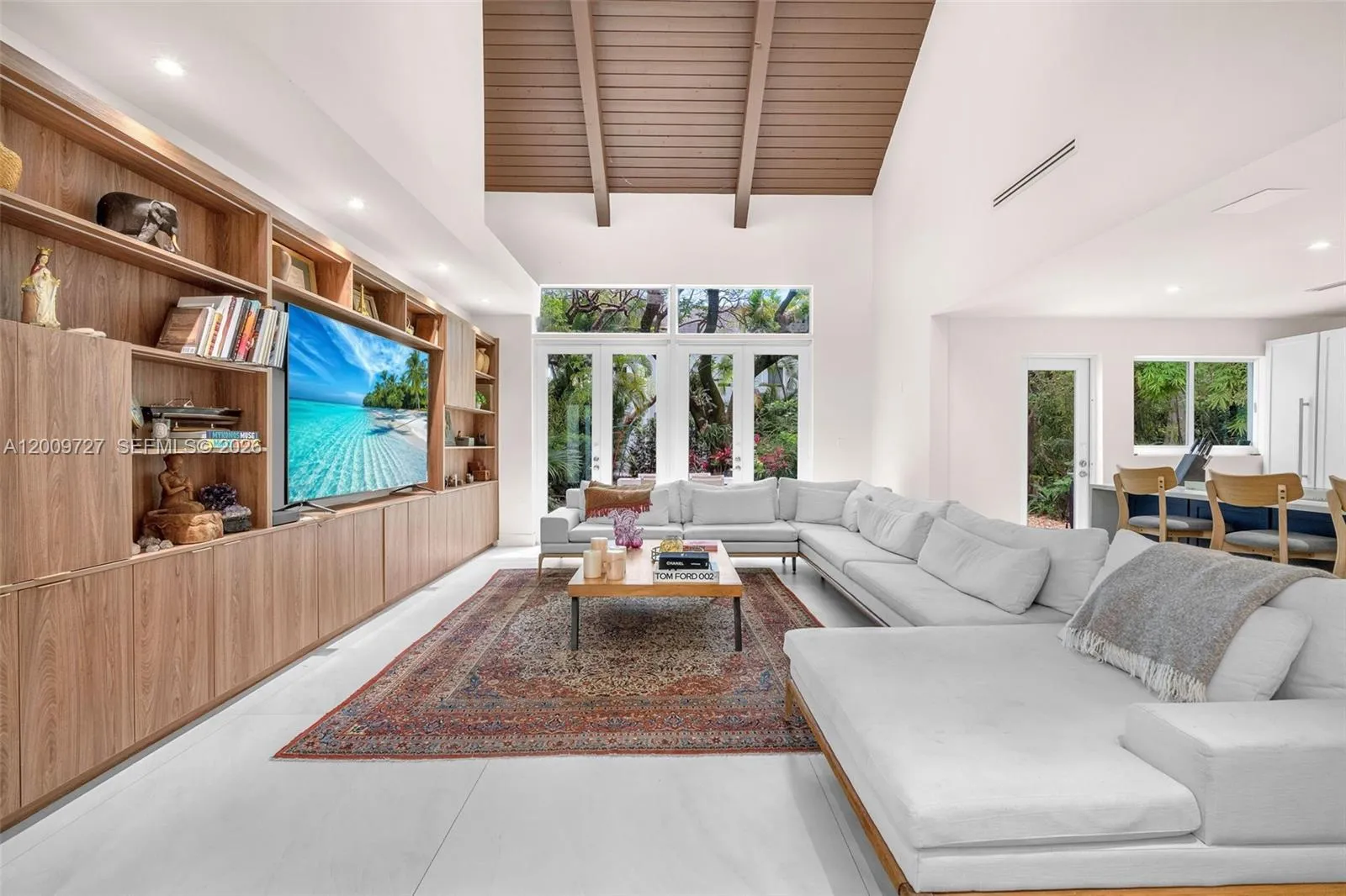 En Venta 1933 S Oak Haven Circle, Miami, FL 33179, Miami, FL 33179