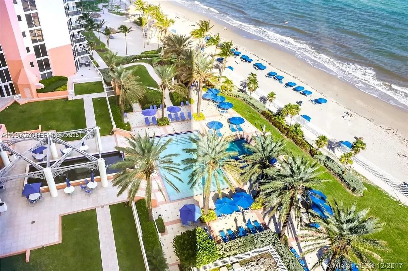 Foto de propiedad en 19333 Collins Avenue 1109, Sunny Isles Beach, FL 33160 Sunny Isles Beach con MLS# 