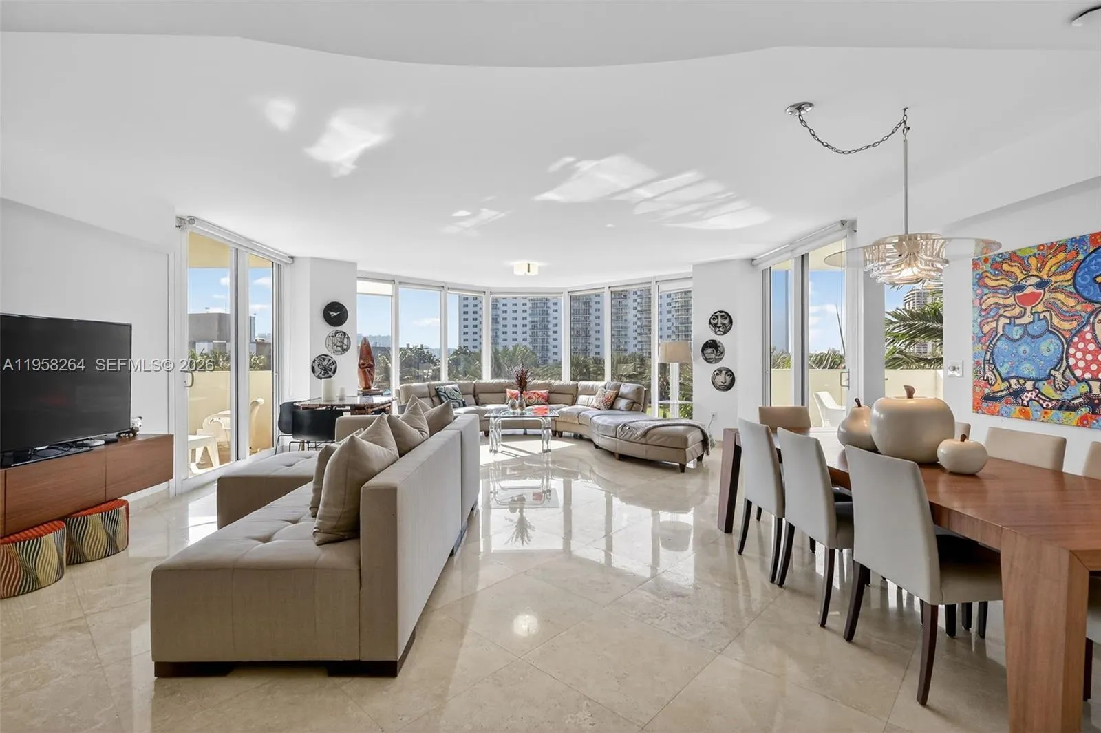 Foto de propiedad en 19333 Collins Avenue 510, Sunny Isles Beach, FL 33160 Sunny Isles Beach con MLS# 