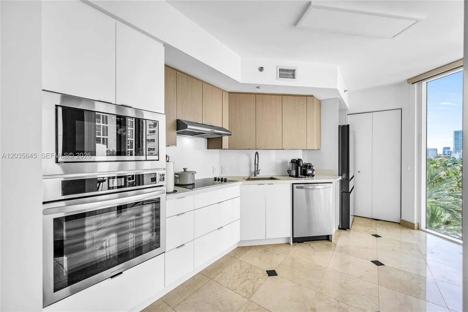 Foto de propiedad en 19333 Collins Avenue 709, Sunny Isles Beach, FL 33160 Sunny Isles Beach con MLS# 