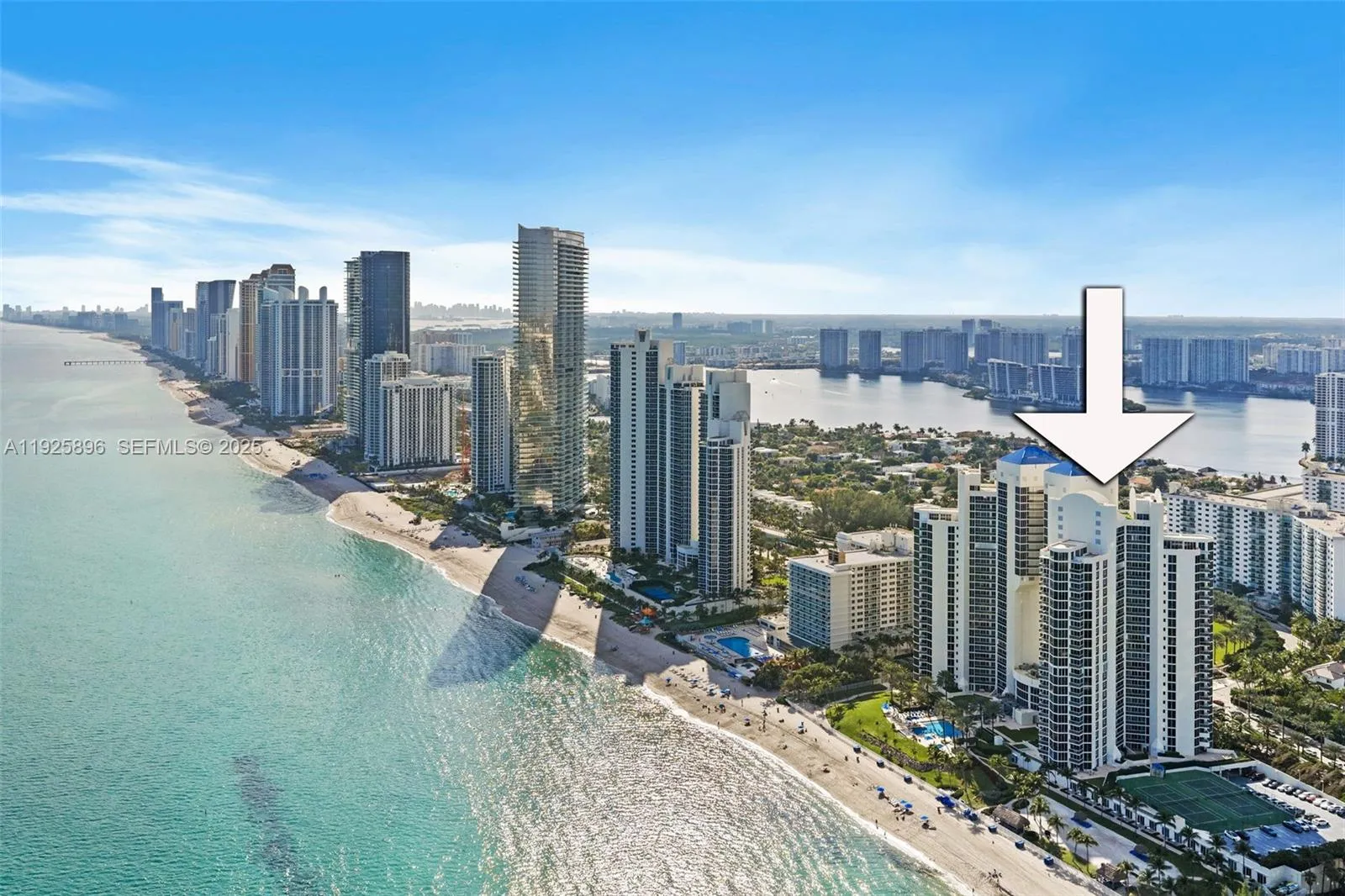 Foto de propiedad en 19333 E Collins Avenue 1402, Sunny Isles Beach, FL 33160 Sunny Isles Beach con MLS# 
