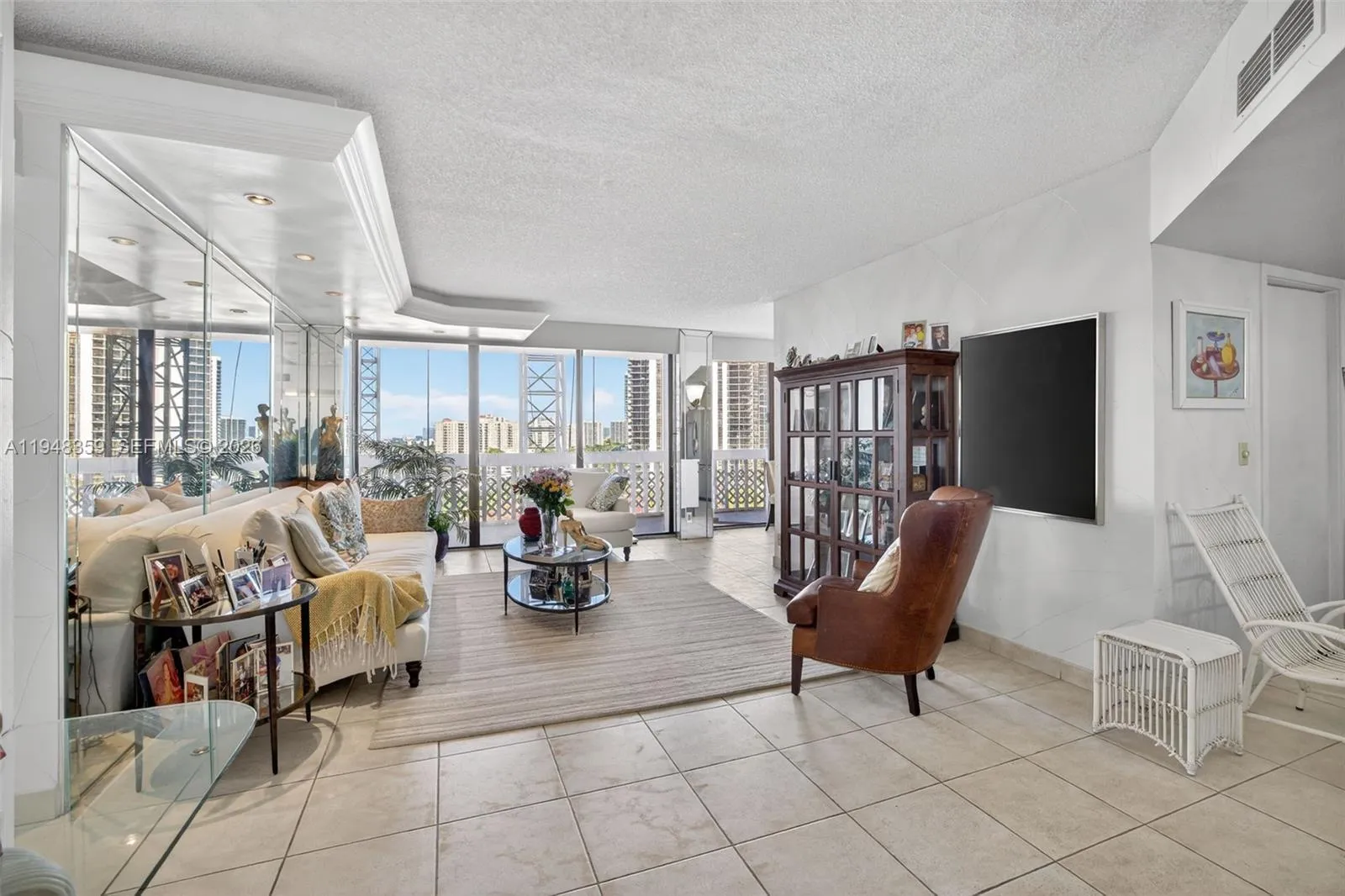 Foto de propiedad en 19355 Turnberry Way 8L, Aventura, FL 33180 Aventura con MLS# 