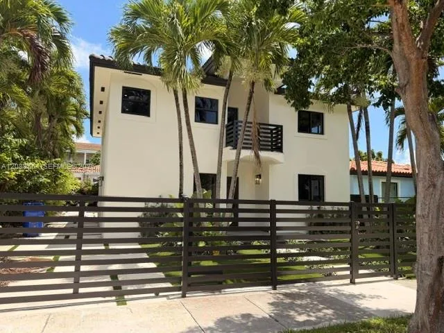 En Venta 1936 SW 18th Street, Miami, FL 33145, Miami, FL 33145