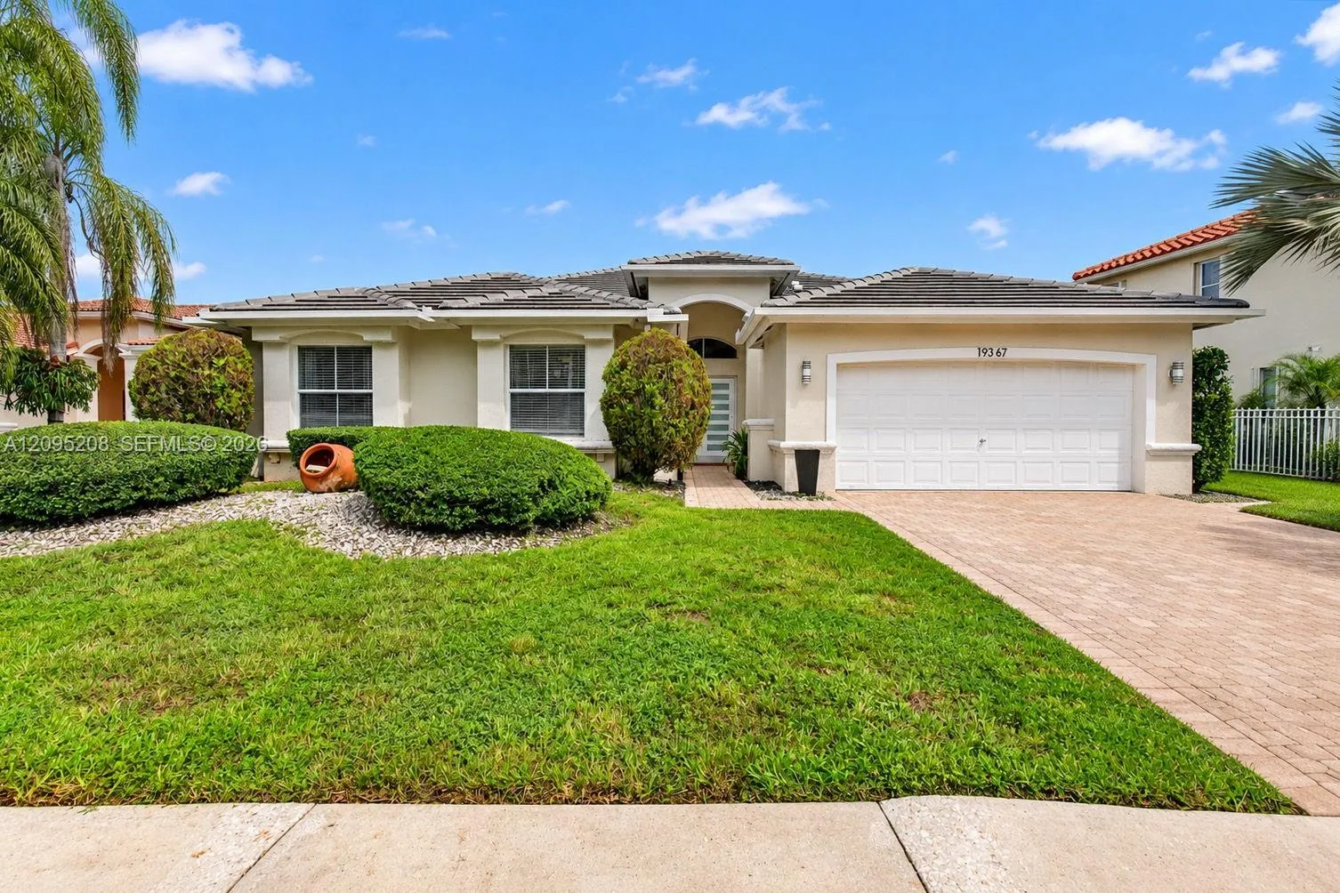 En Venta 19367 NW 23rd Street, Pembroke Pines, FL 33029, Pembroke Pines, FL 33029