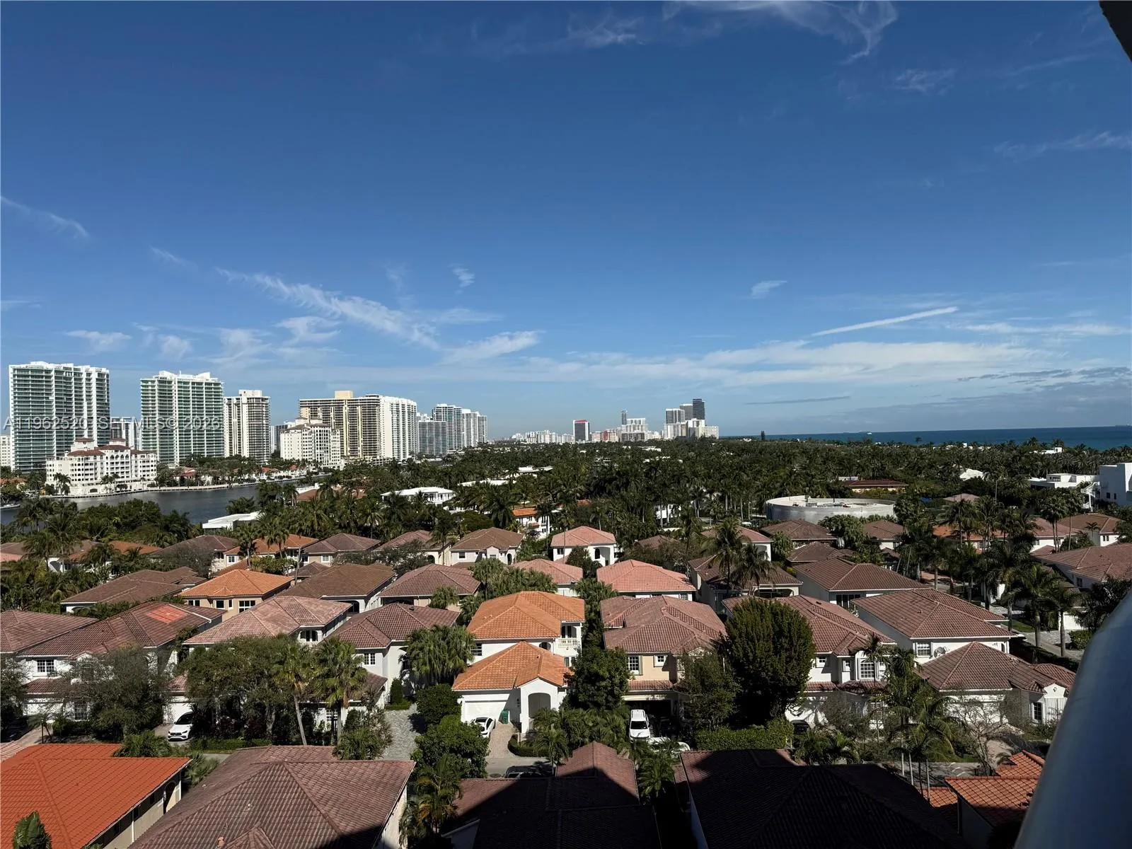 Foto de propiedad en 19370 Collins Avenue 1022, Sunny Isles Beach, FL 33160 Sunny Isles Beach con MLS# 