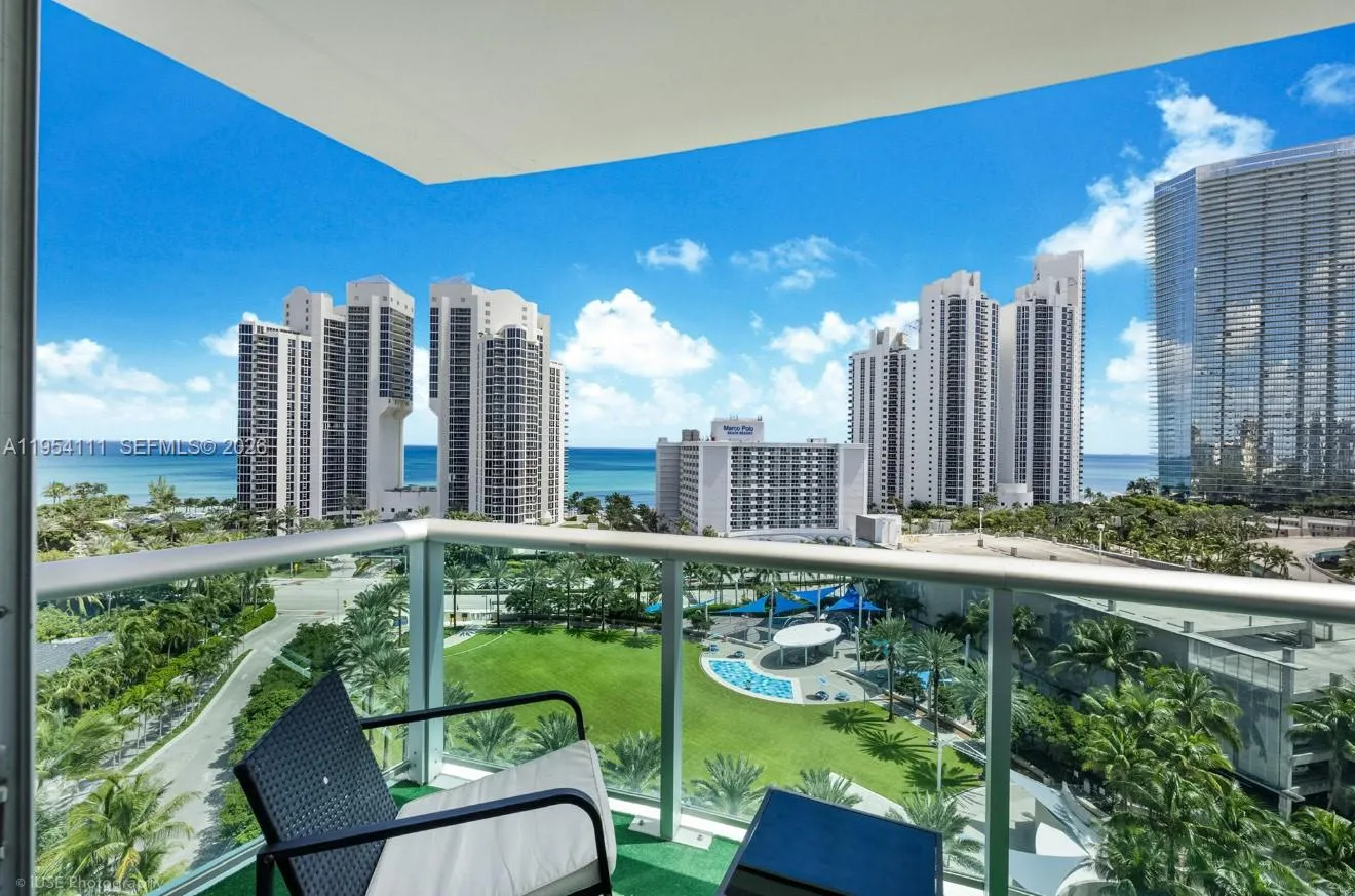 Foto de propiedad en 19370 Collins Avenue 1419, Sunny Isles Beach, FL 33160 Sunny Isles Beach con MLS# 