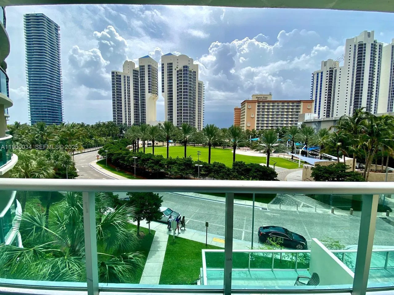 Foto de propiedad en 19370 Collins Avenue 415, Sunny Isles Beach, FL 33160 Sunny Isles Beach con MLS# 