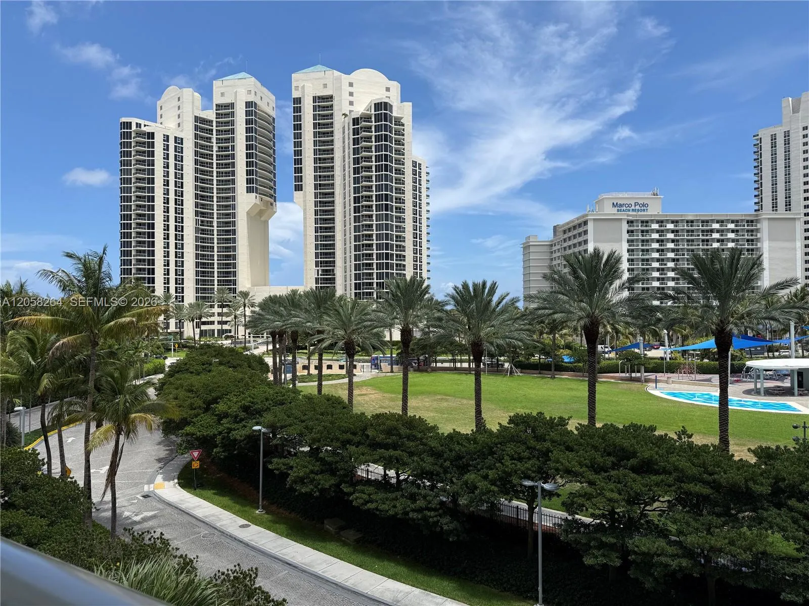 Foto de propiedad en 19370 Collins Avenue 423, Sunny Isles Beach, FL 33160 Sunny Isles Beach con MLS# 