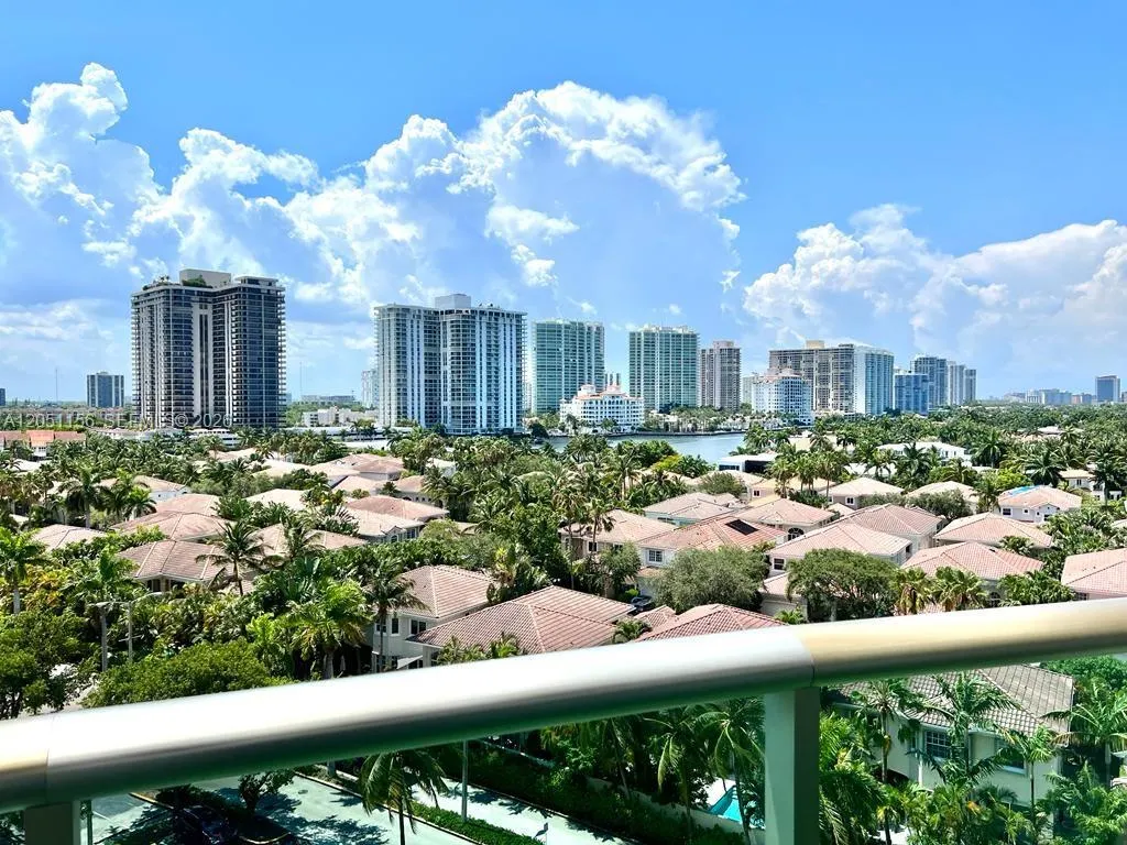 Foto de propiedad en 19370 Collins Avenue 918, Sunny Isles Beach, FL 33160 Sunny Isles Beach con MLS# 