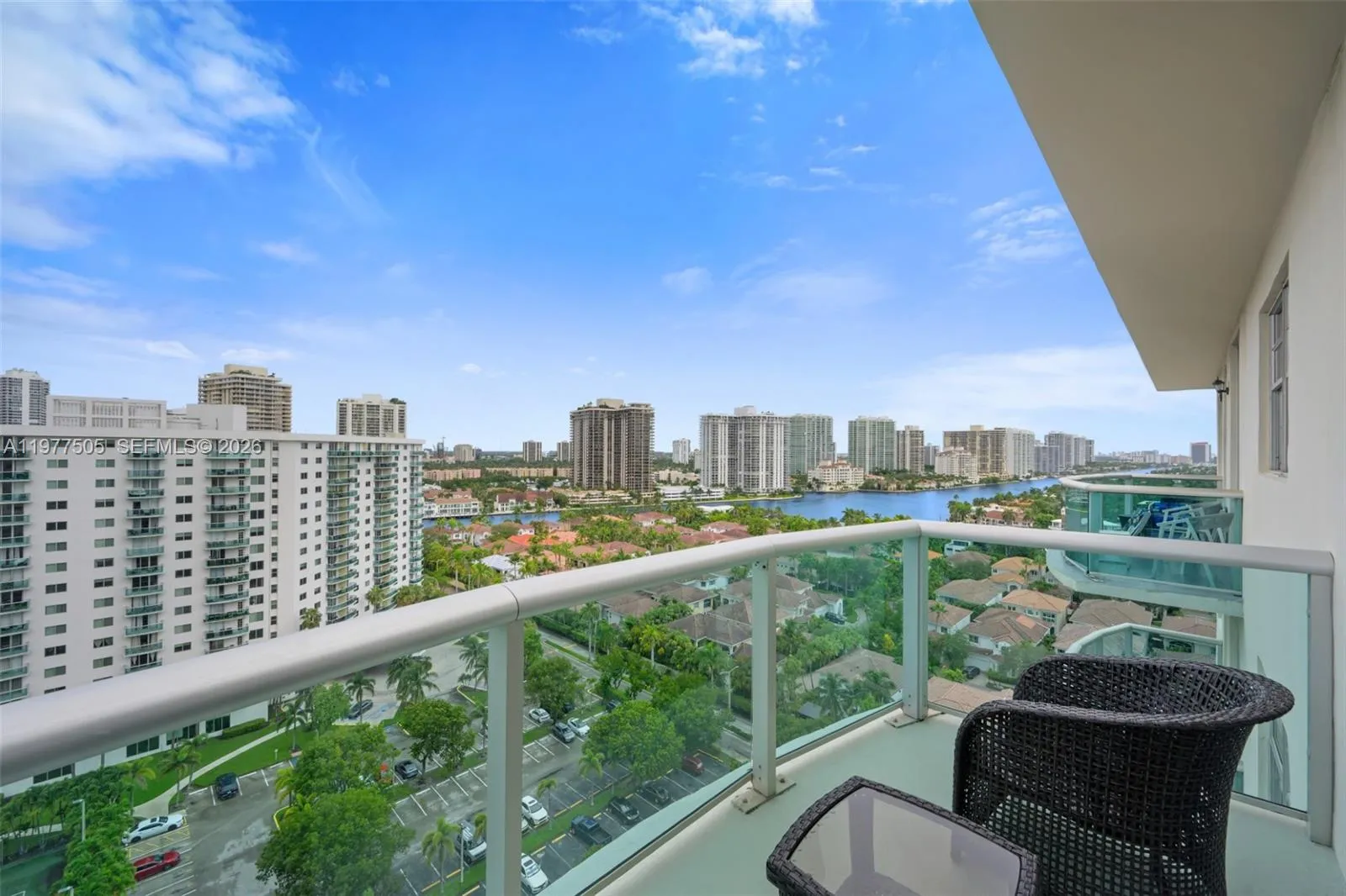 Foto de propiedad en 19370 Collins Avenue PH-14, Sunny Isles Beach, FL 33160 Sunny Isles Beach con MLS# 