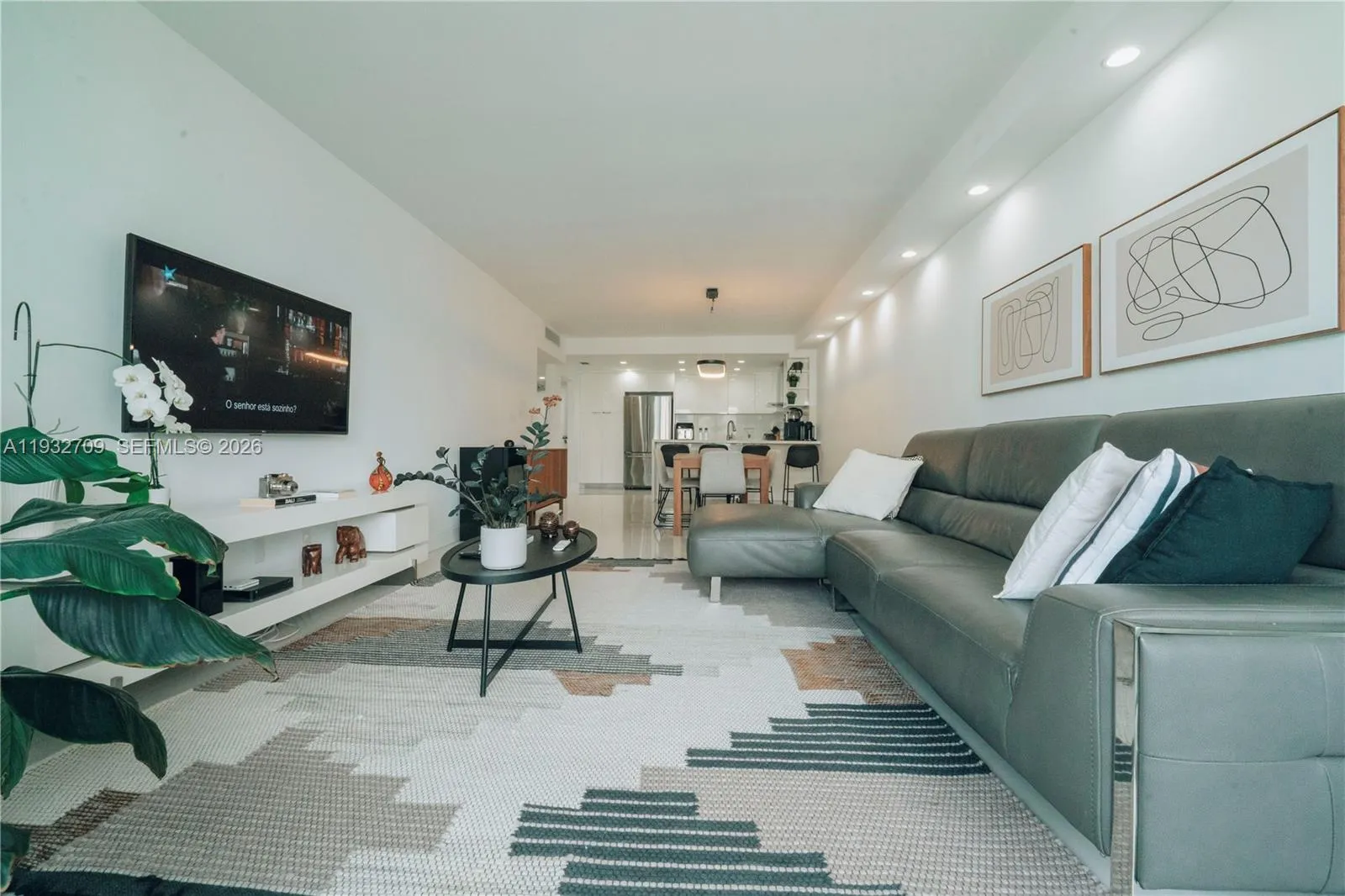 Foto de propiedad en 19380 Collins Avenue 1003, Sunny Isles Beach, FL 33160 Sunny Isles Beach con MLS# 