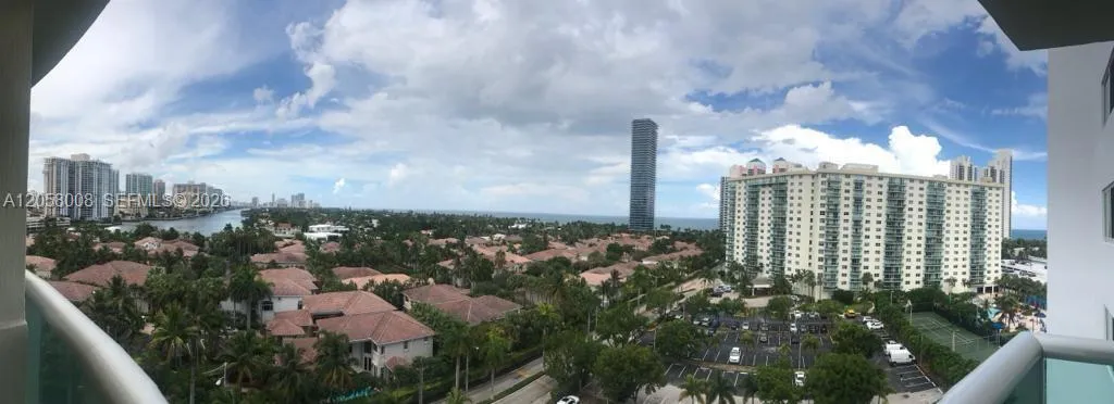 Foto de propiedad en 19380 Collins Avenue 1018, Sunny Isles Beach, FL 33160 Sunny Isles Beach con MLS# 