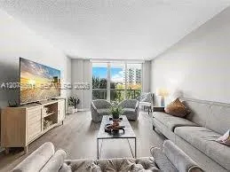 Foto de propiedad en 19380 Collins Avenue 317, Sunny Isles Beach, FL 33160 Sunny Isles Beach con MLS# 