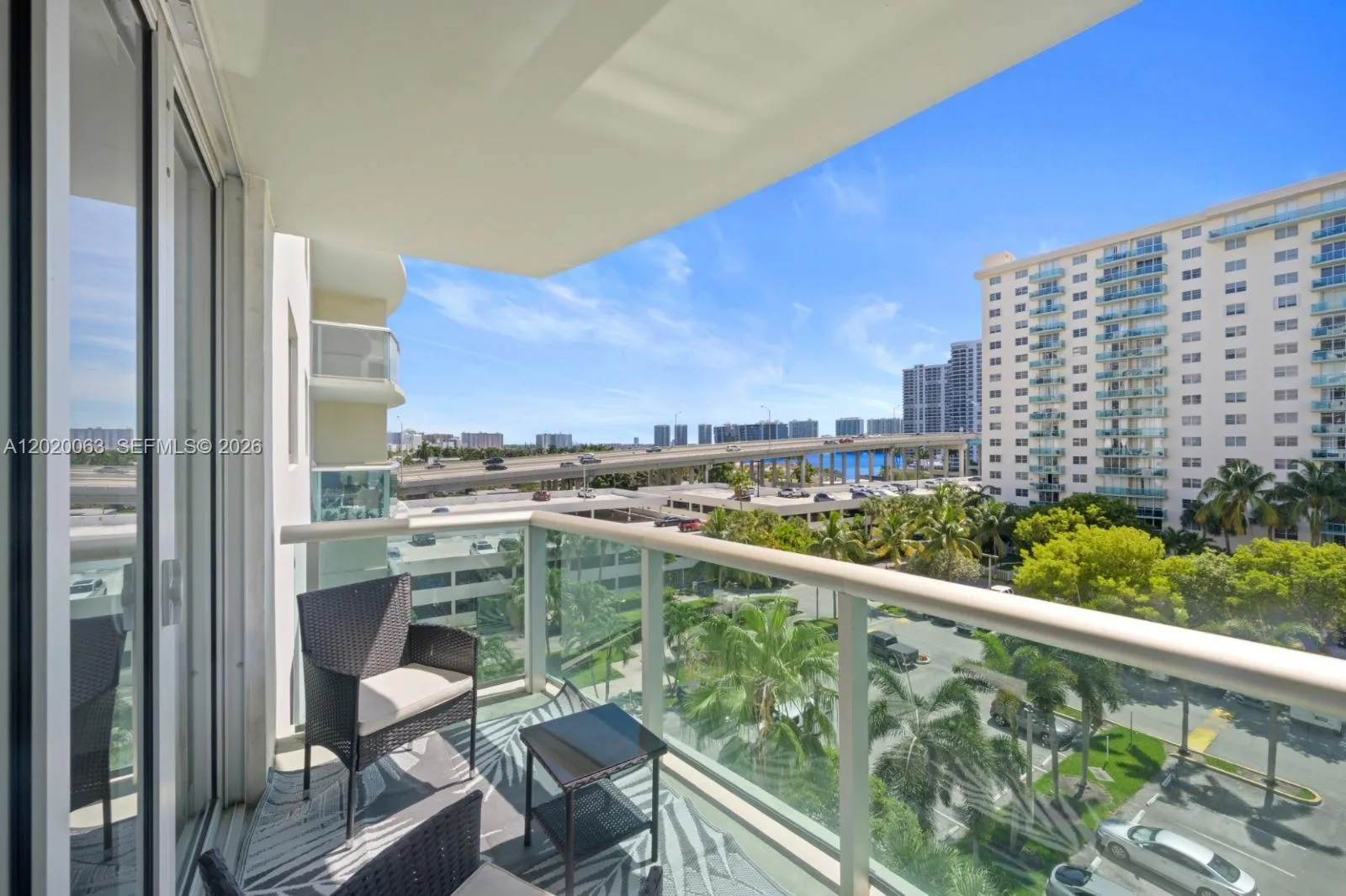 Foto de propiedad en 19380 Collins Avenue 609, Sunny Isles Beach, FL 33160 Sunny Isles Beach con MLS# 