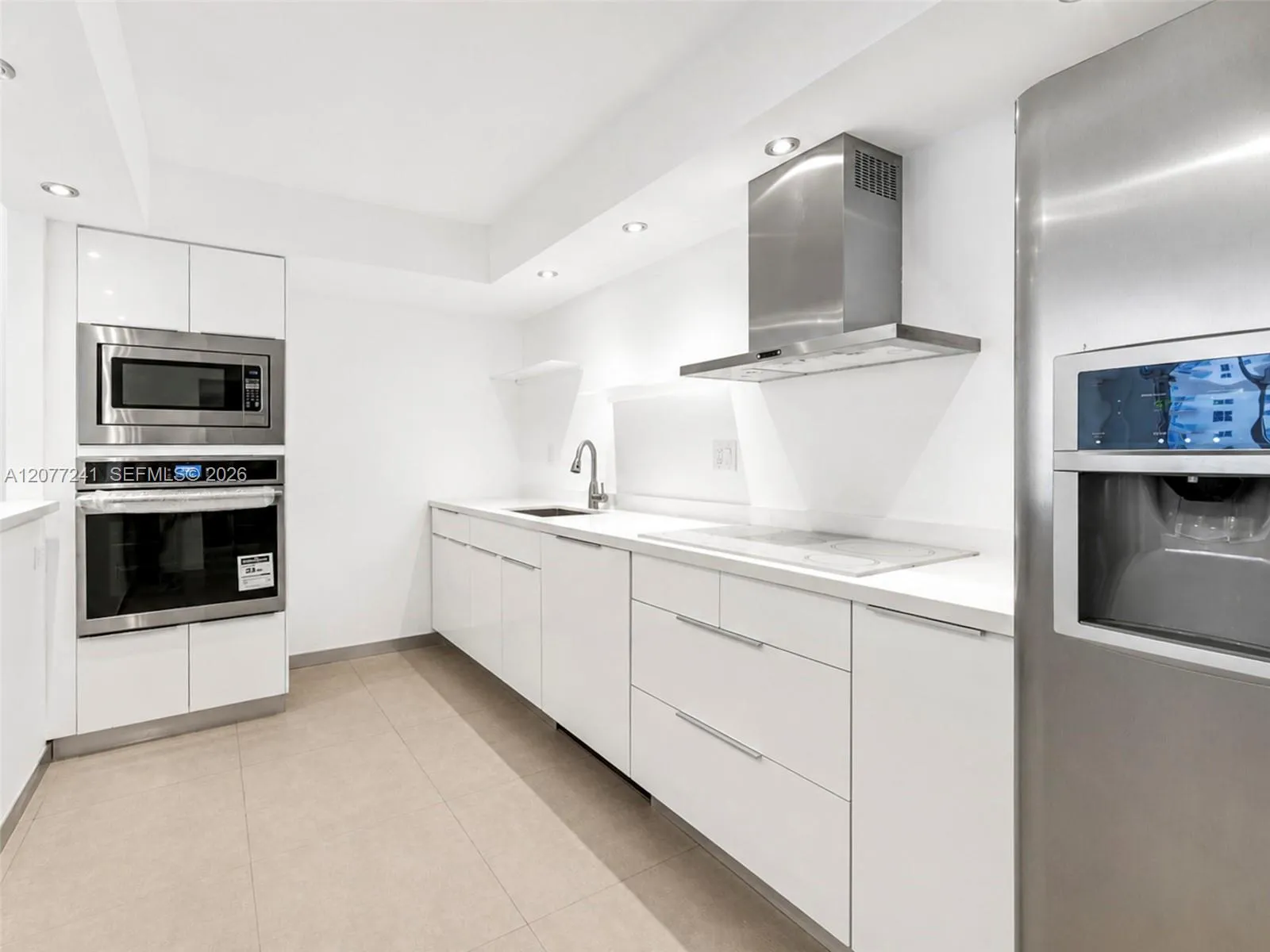 Foto de propiedad en 19380 Collins Avenue 905, Sunny Isles Beach, FL 33160 Sunny Isles Beach con MLS# 