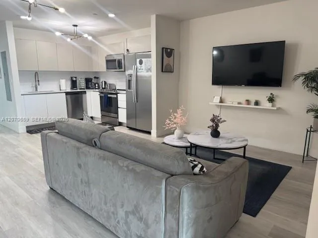 Foto de propiedad en 19380 NE 26 Avenue 304, Miami, FL 33180 Miami con MLS# 