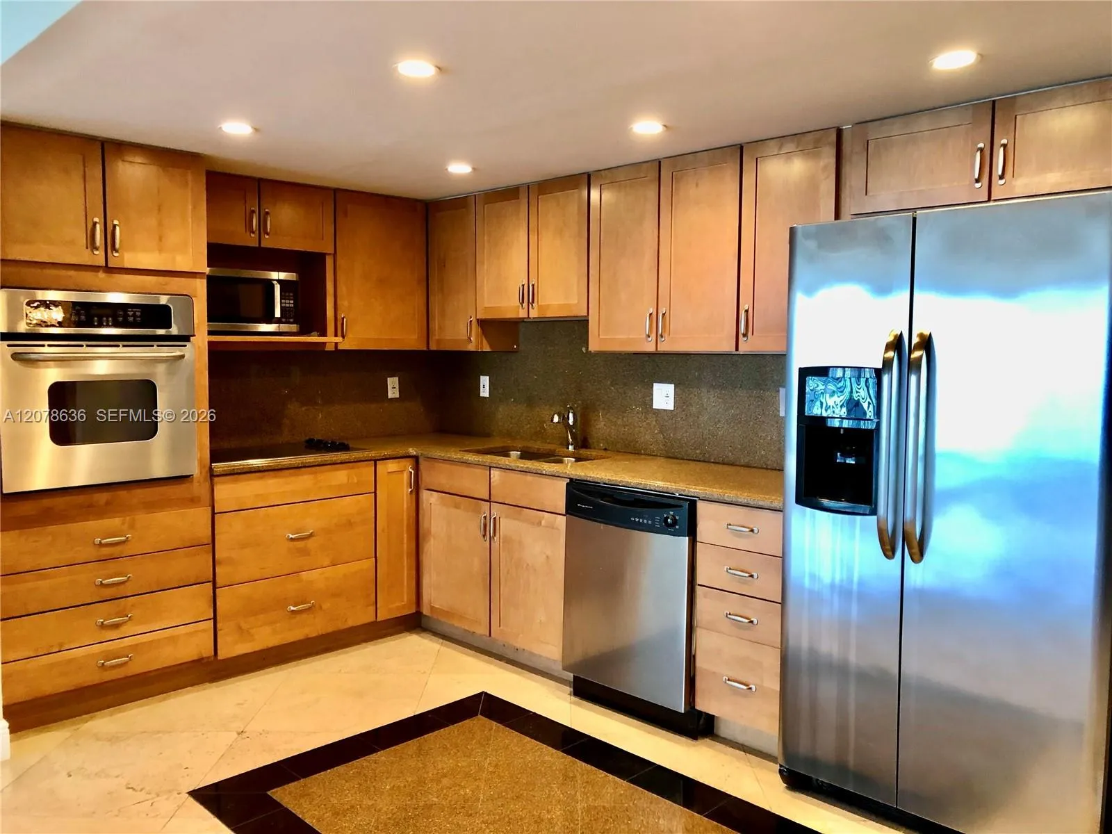 En Venta 19390 Collins Avenue 1206, Sunny Isles Beach, FL 33160, Sunny Isles Beach, FL 33160