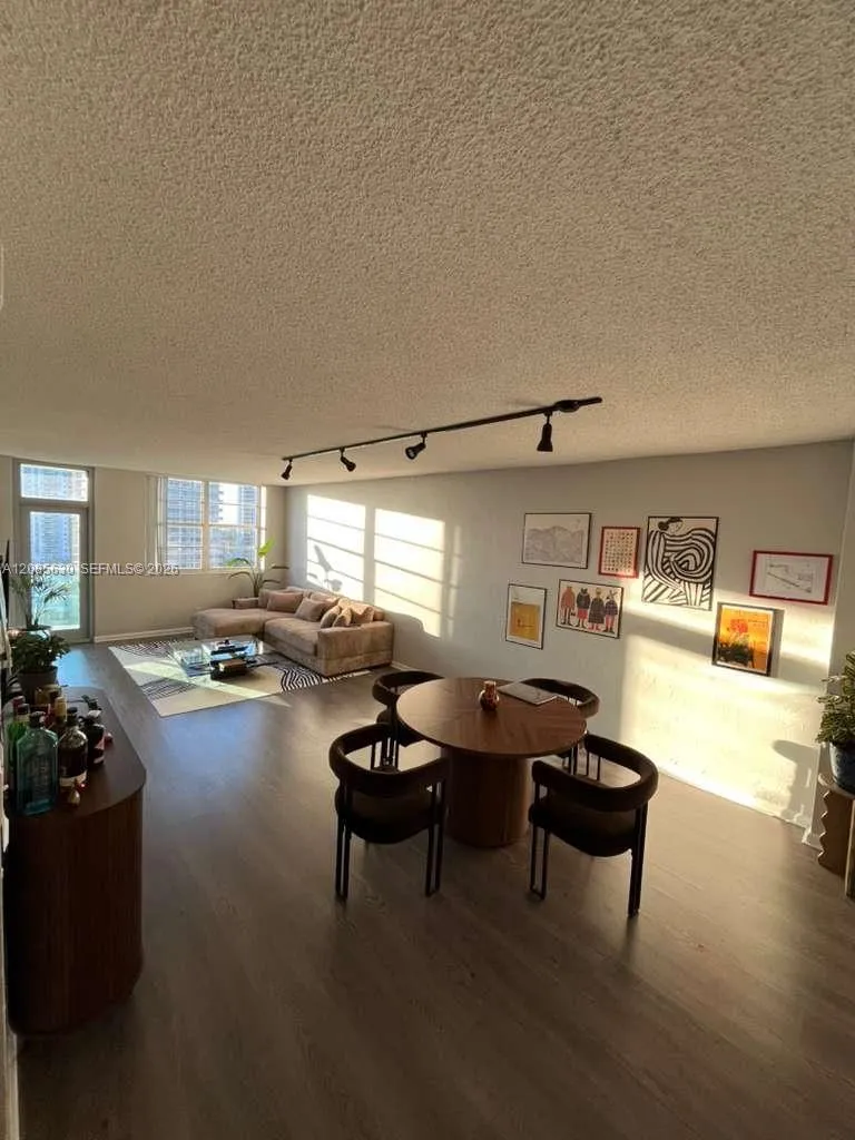 En Venta 19390 Collins Avenue 1217, Sunny Isles Beach, FL 33160, Sunny Isles Beach, FL 33160