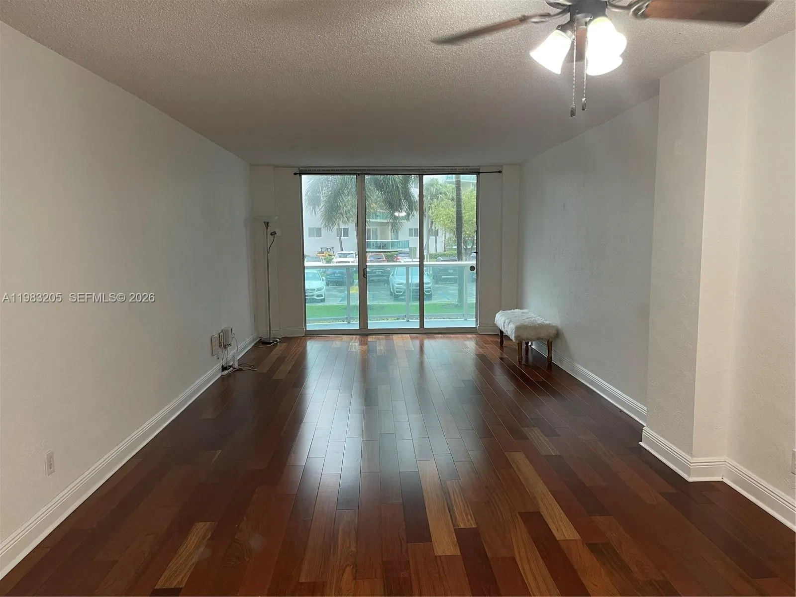 Foto de propiedad en 19390 Collins Avenue 122, Sunny Isles Beach, FL 33160 Sunny Isles Beach con MLS# 