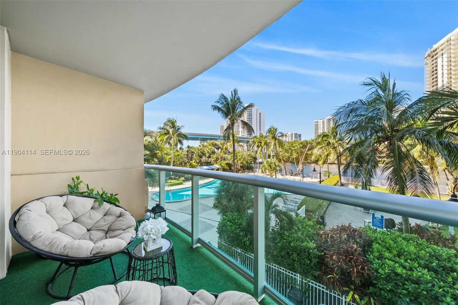 Foto de propiedad en 19390 Collins Avenue 209, Sunny Isles Beach, FL 33160 Sunny Isles Beach con MLS# 