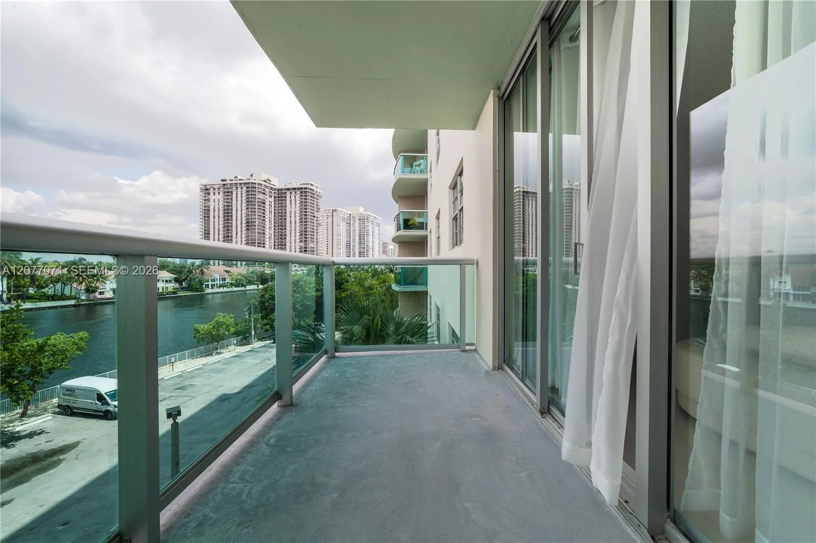 Foto de propiedad en 19390 Collins Avenue 419, Sunny Isles Beach, FL 33160 Sunny Isles Beach con MLS# 
