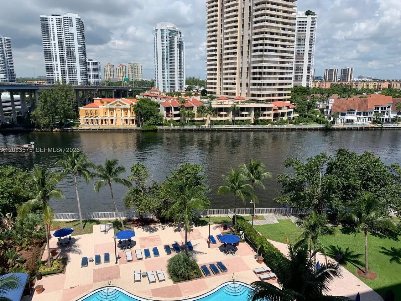 En Renta 19390 Collins Avenue 805, Sunny Isles Beach, FL 33160, Sunny Isles Beach, FL 33160