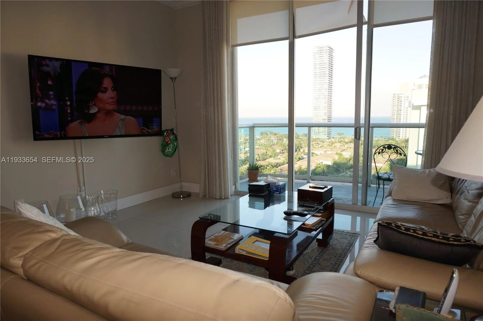 Foto de propiedad en 19390 Collins Avenue PH-26, Sunny Isles Beach, FL 33160 Sunny Isles Beach con MLS# 