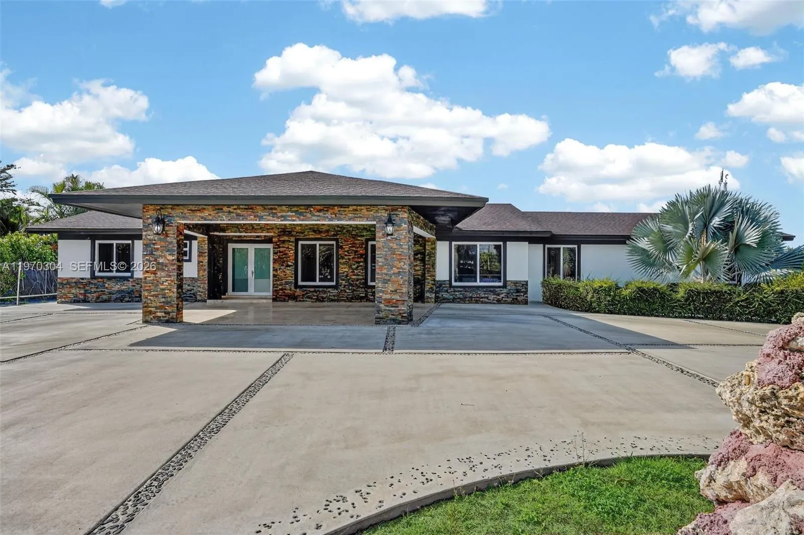 Foto de propiedad en 19390 SW 312th Street, Homestead, FL 33030 Homestead con MLS# 
