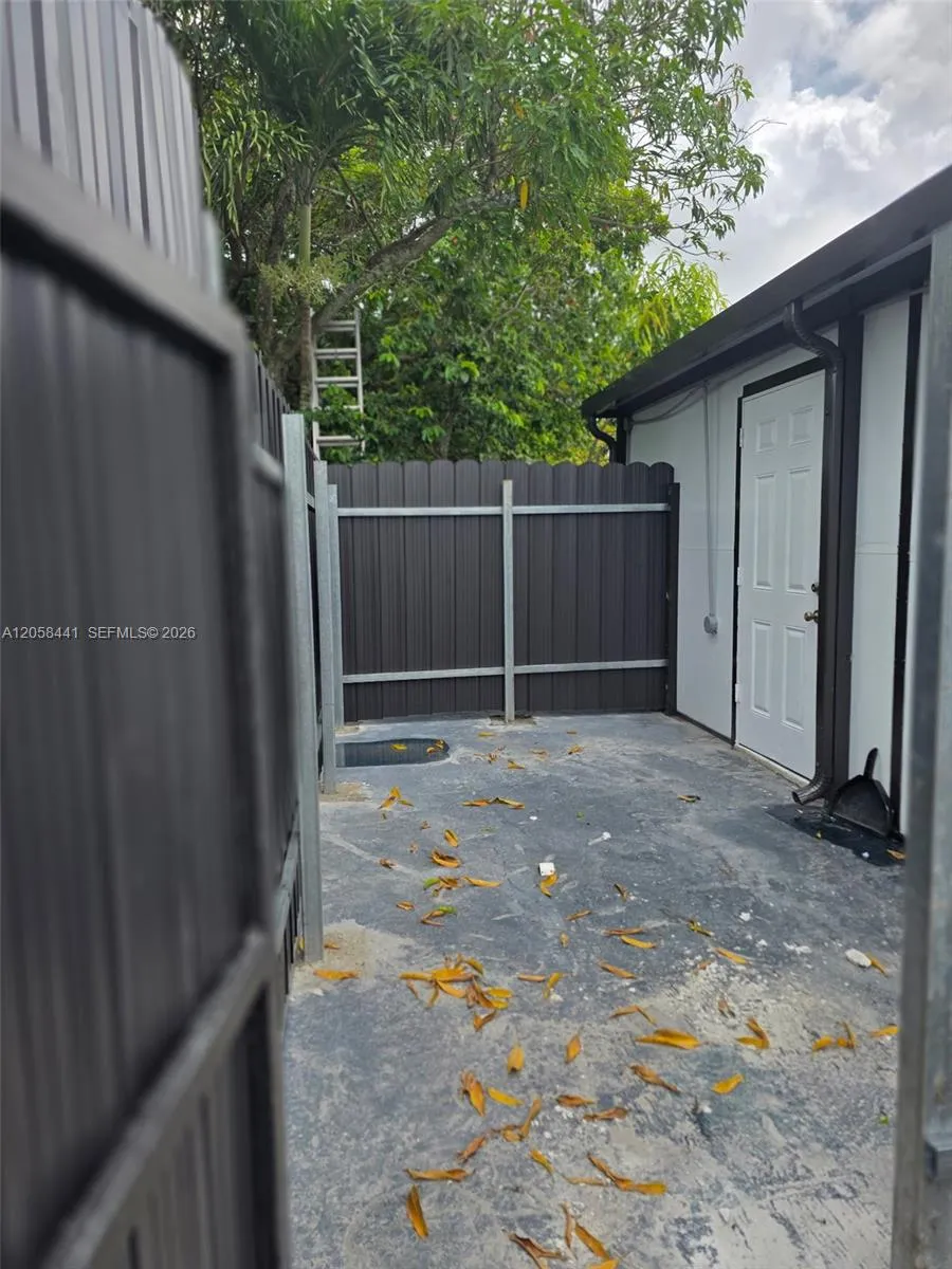 Foto de propiedad en 19393 NW 30ct, Miami Gardens, FL 33023 Miami Gardens con MLS# 