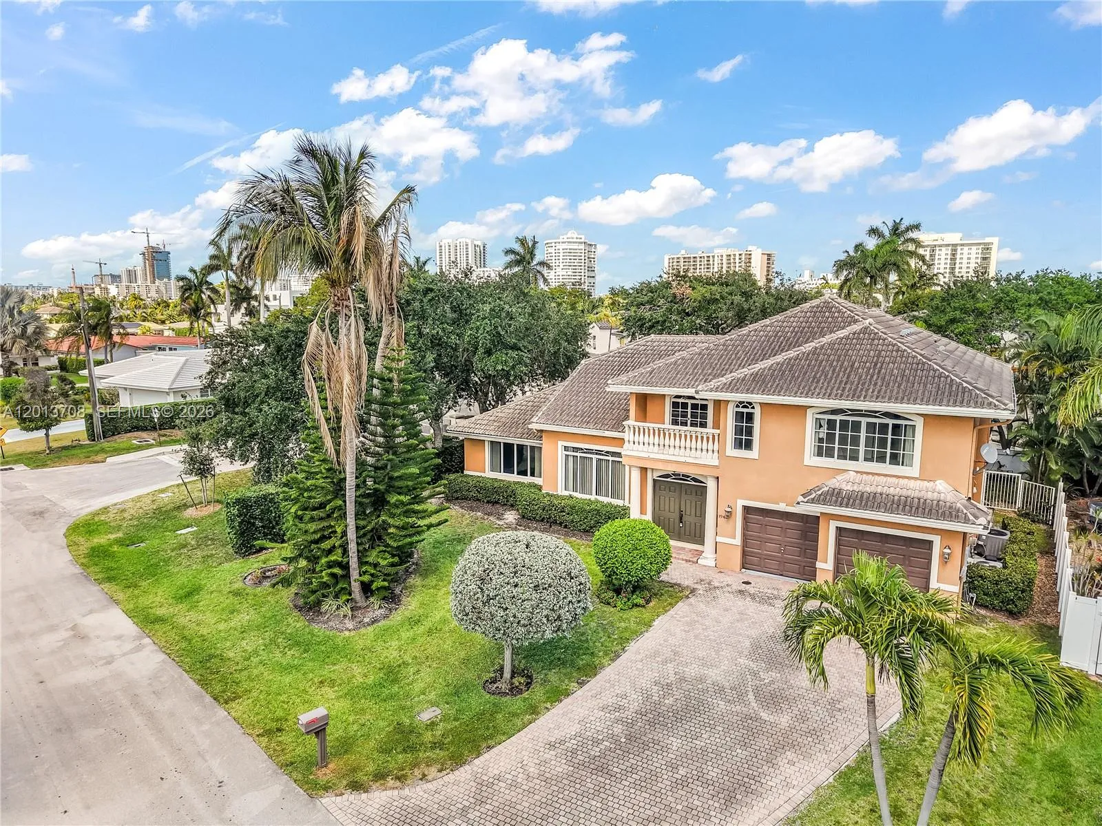 Vendido 1940 S Blue Water Terrace S, Lauderdale-By-The-Sea, FL 33062, Lauderdale-By-The-Sea, FL 33062