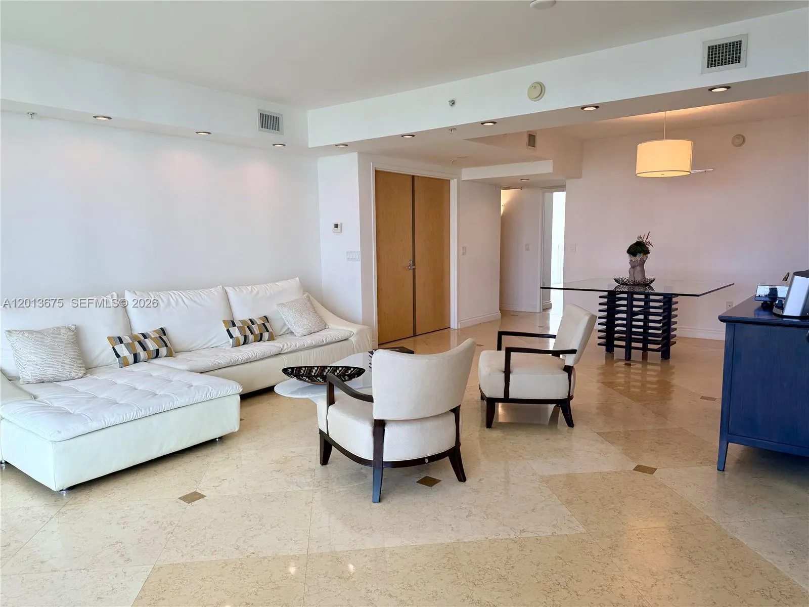 Foto de propiedad en 19400 Turnberry Way 731, Aventura, FL 33180 Aventura con MLS# 