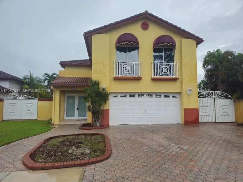 En Renta 19403 NW 82nd Place 19403, Hialeah, FL 33015, Hialeah, FL 33015