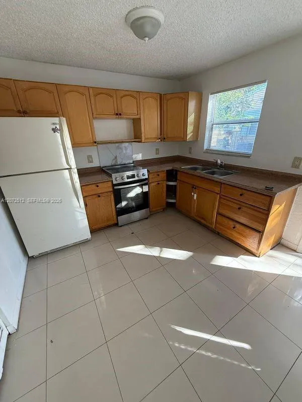 Foto de propiedad en 1943 Arthur Street 3, Hollywood, FL 33020 Hollywood con MLS# 