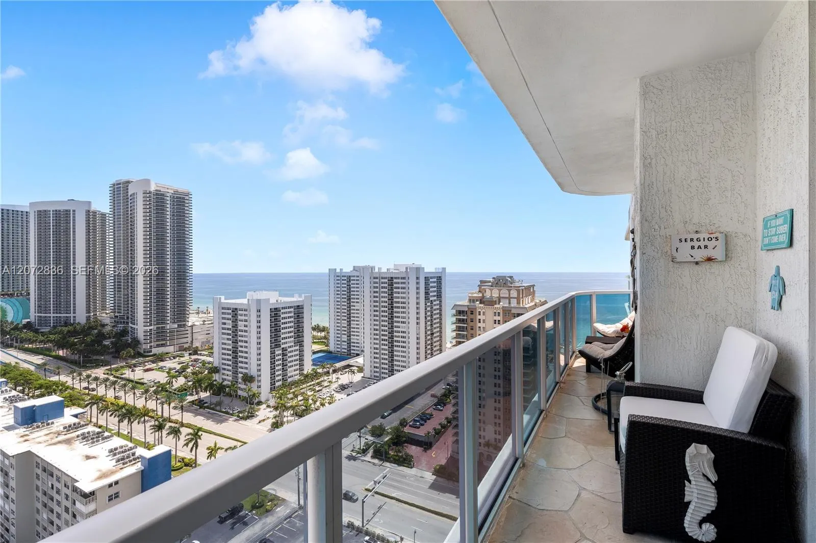 Foto de propiedad en 1945 S Ocean Drive 2209, Hallandale Beach, FL 33009 Hallandale Beach con MLS# 