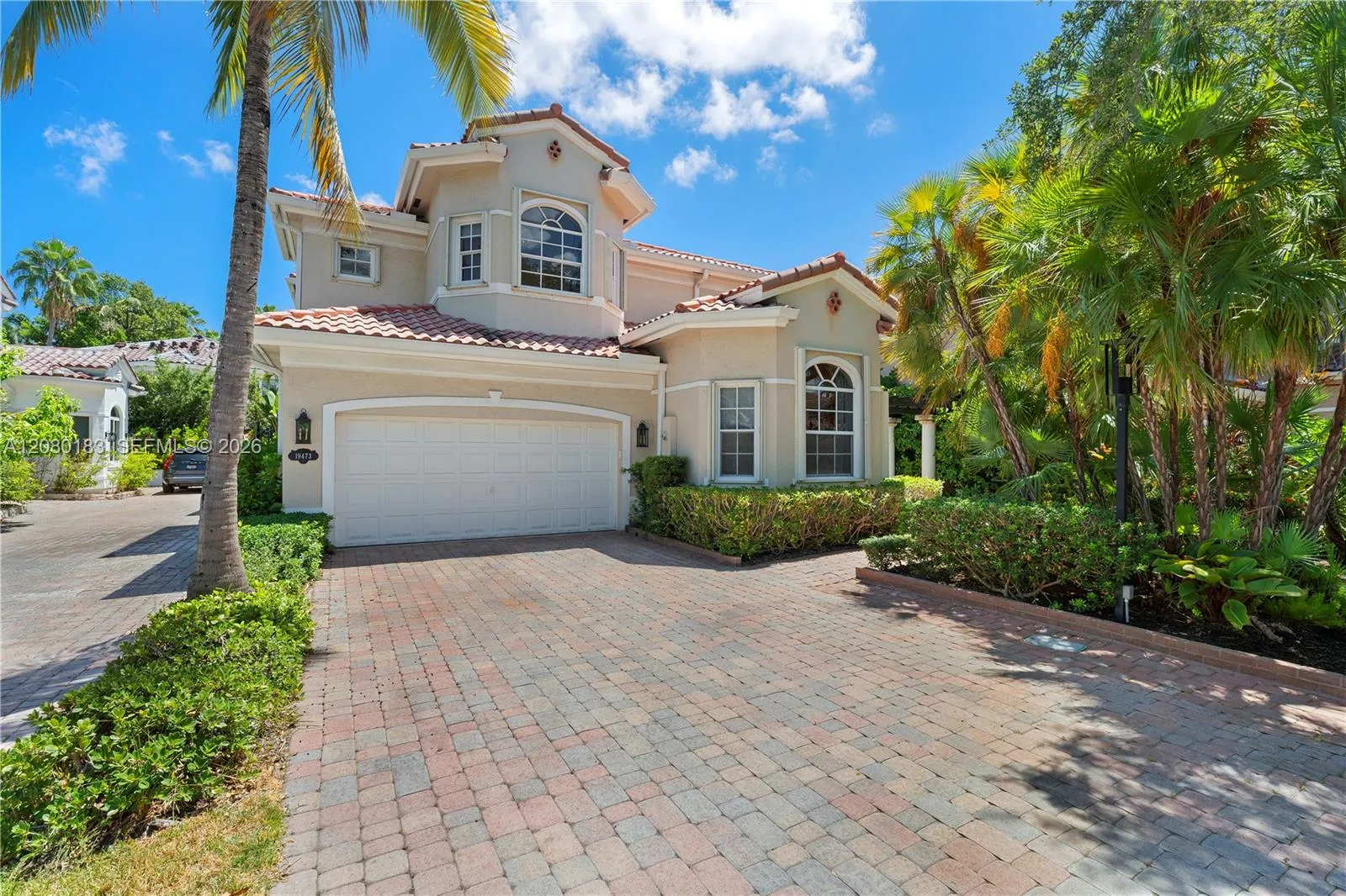 Foto de propiedad en 19473 38th Court, Sunny Isles Beach, FL 33160 Sunny Isles Beach con MLS# 