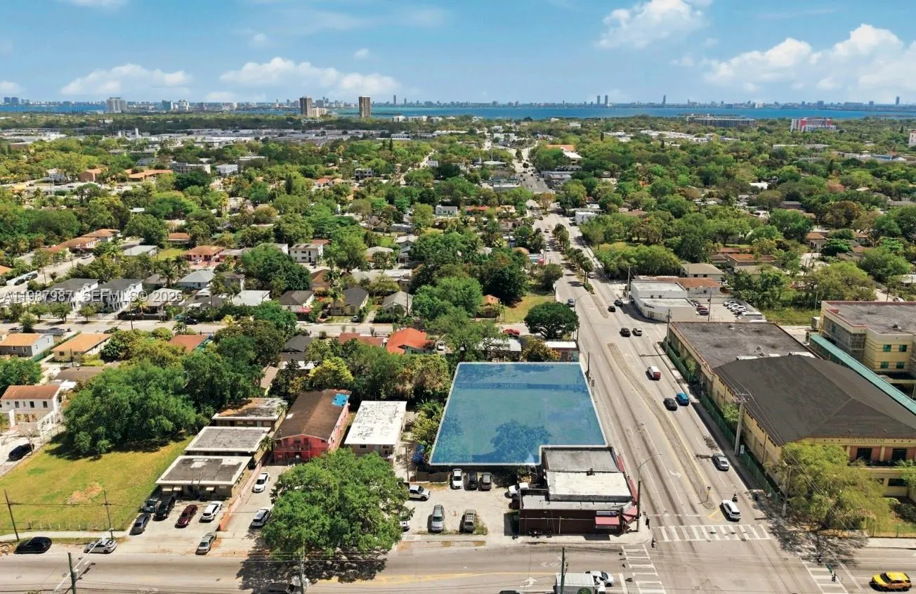 Foto de propiedad en 195 NW 62nd Street, Miami, FL 33150 Miami con MLS# 