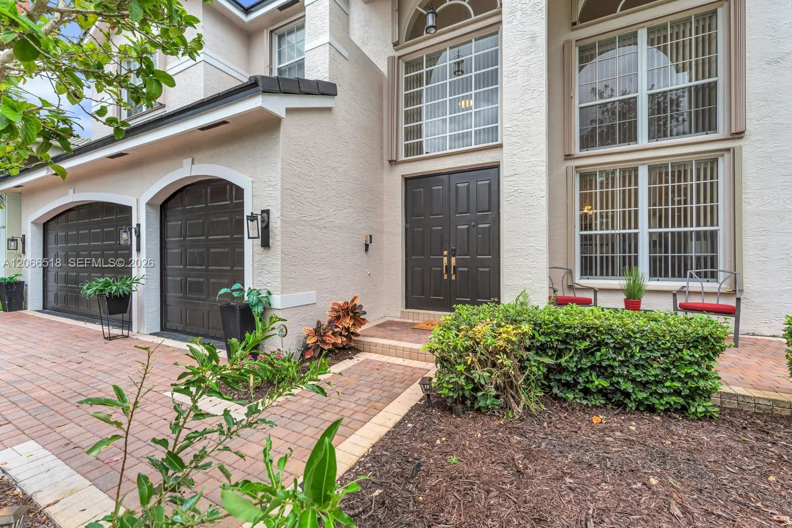 Foto de propiedad en 19500 SW 39th Court, Miramar, FL 33029 Miramar con MLS# 