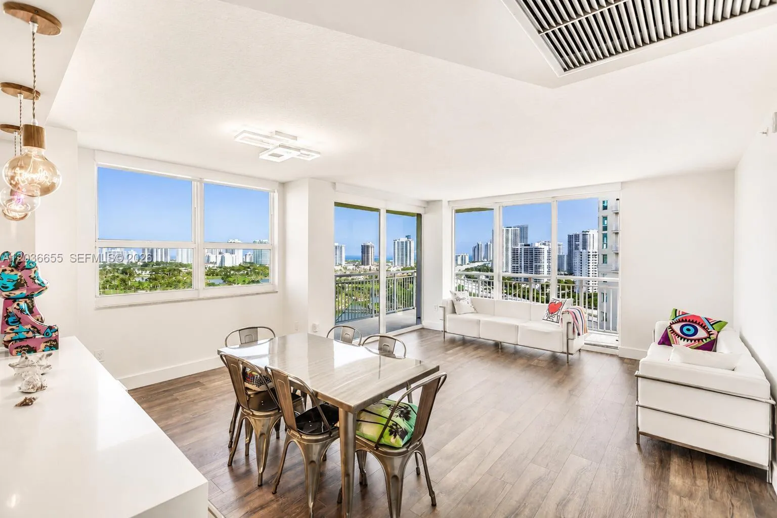 Foto de propiedad en 19501 W Country Club Drive 1903, Aventura, FL 33180 Aventura con MLS#