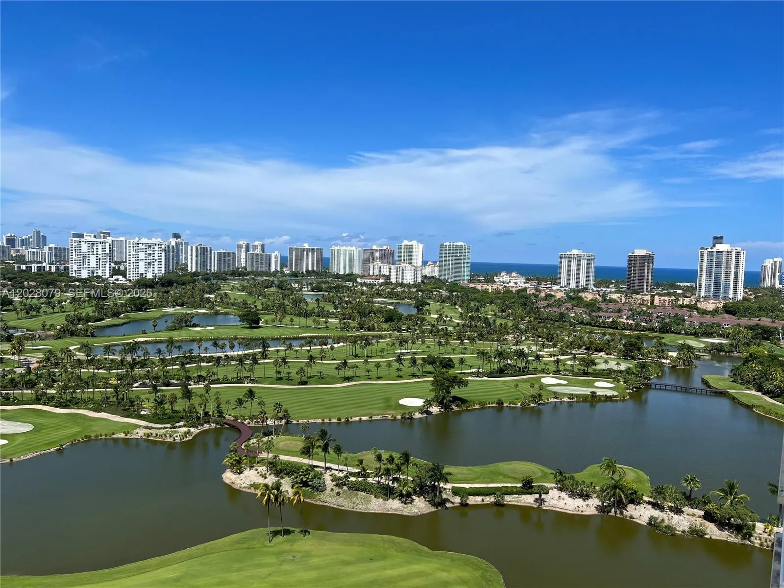Foto de propiedad en 19501 W Country Club Drive 2313, Aventura, FL 33180 Aventura con MLS#