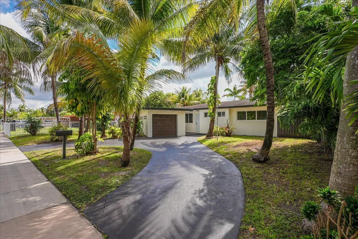 Vendido 19531 NW 1st Place, Miami Gardens, FL 33169, Miami Gardens, FL 33169