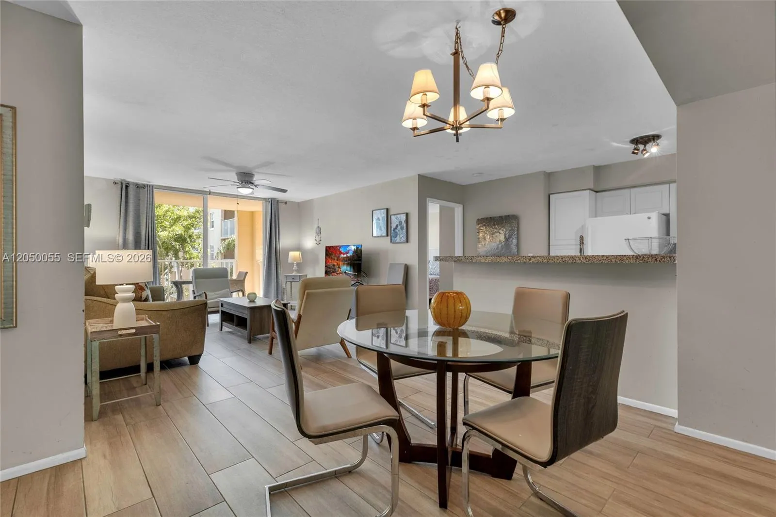 Foto de propiedad en 19555 E Country Club Drive 8405, Aventura, FL 33180 Aventura con MLS# 