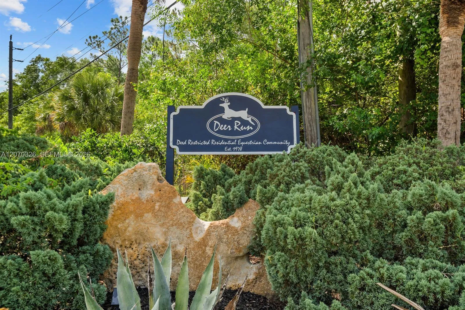 Foto de propiedad en 19556 Black Falcon Road, Loxahatchee, FL 33470 Loxahatchee con MLS# 