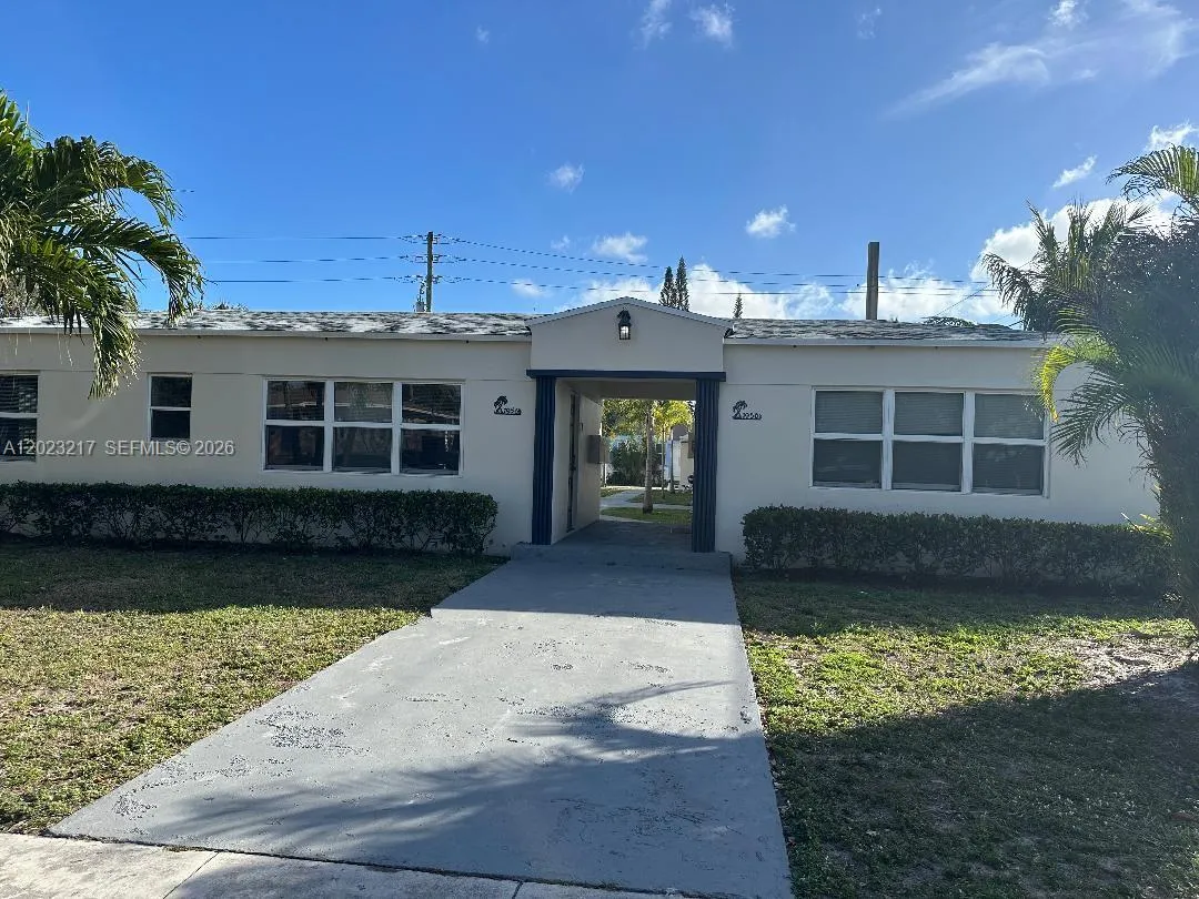 Foto de propiedad en 1956 Lincoln Street 5, Hollywood, FL 33020 Hollywood con MLS# 