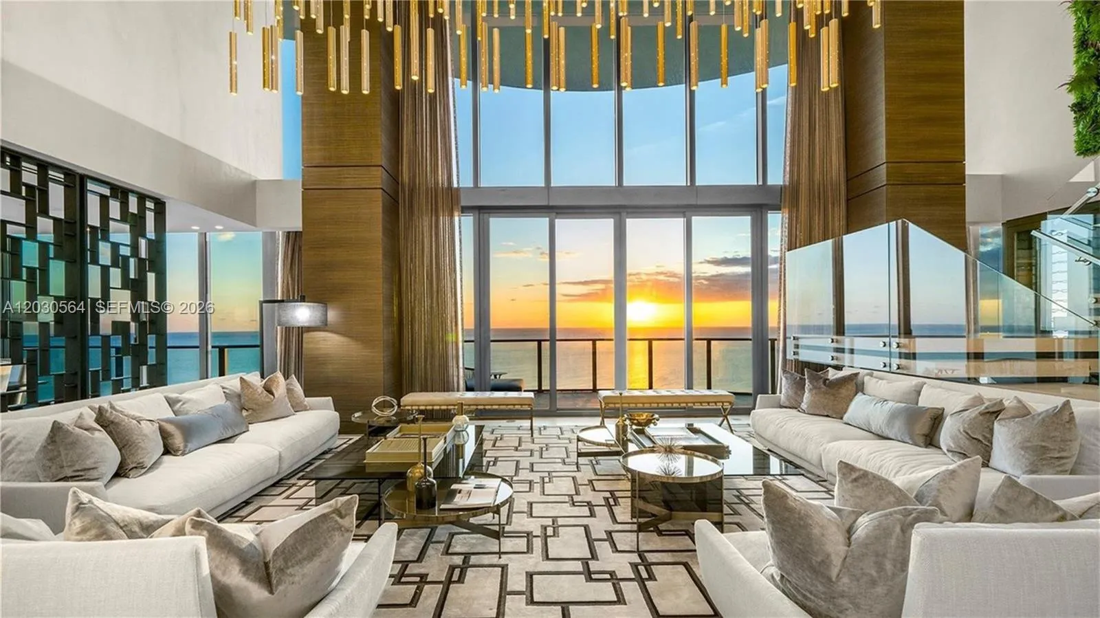 Foto de propiedad en 19575 Collins Avenue PH-43, Sunny Isles Beach, FL 33160 Sunny Isles Beach con MLS# 